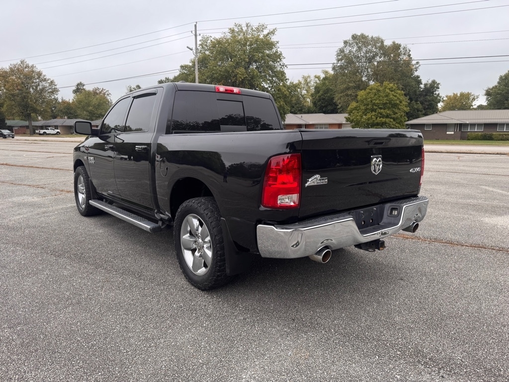 RAM 1500 SLT Crew Cab SWB 4WD 2015