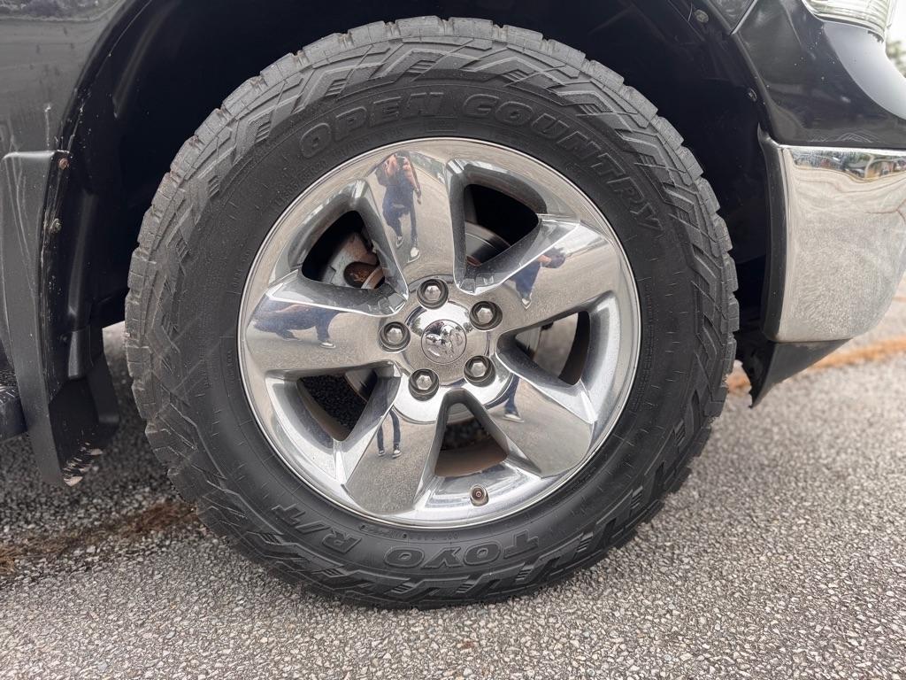 RAM 1500 SLT Crew Cab SWB 4WD 2015