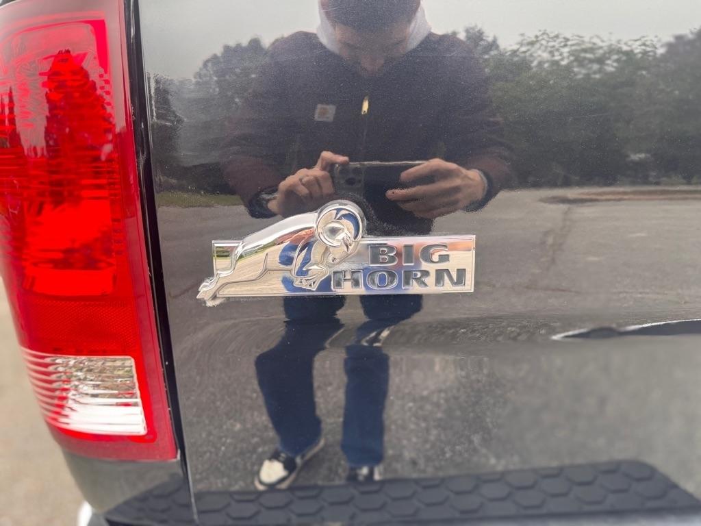 RAM 1500 SLT Crew Cab SWB 4WD 2015