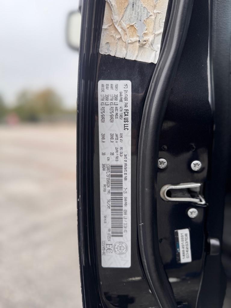 RAM 1500 SLT Crew Cab SWB 4WD 2015