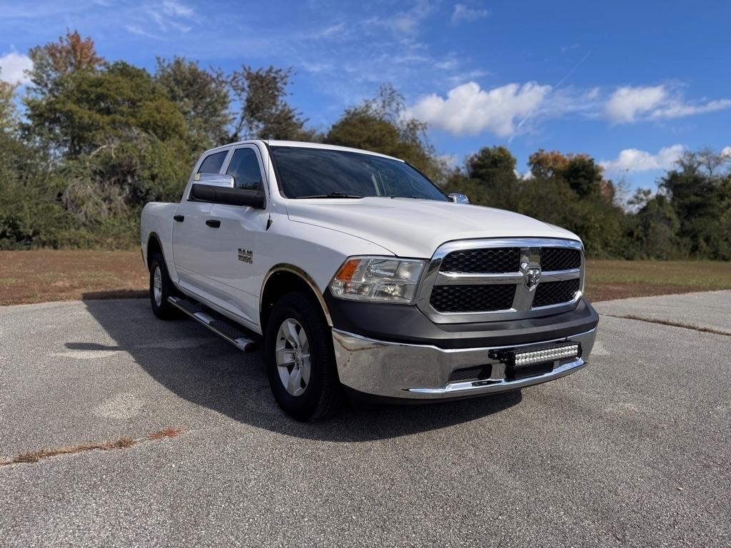 RAM 1500 Tradesman Crew Cab SWB 4WD 2018