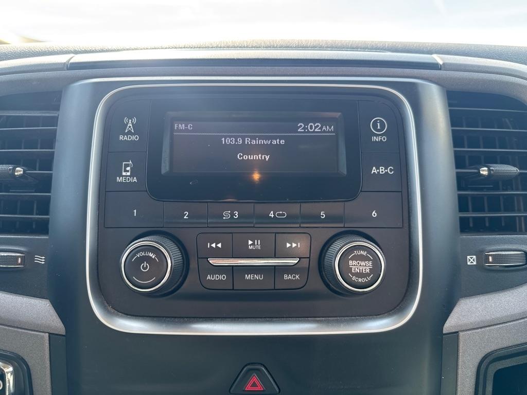 RAM 1500 Tradesman Crew Cab SWB 4WD 2018