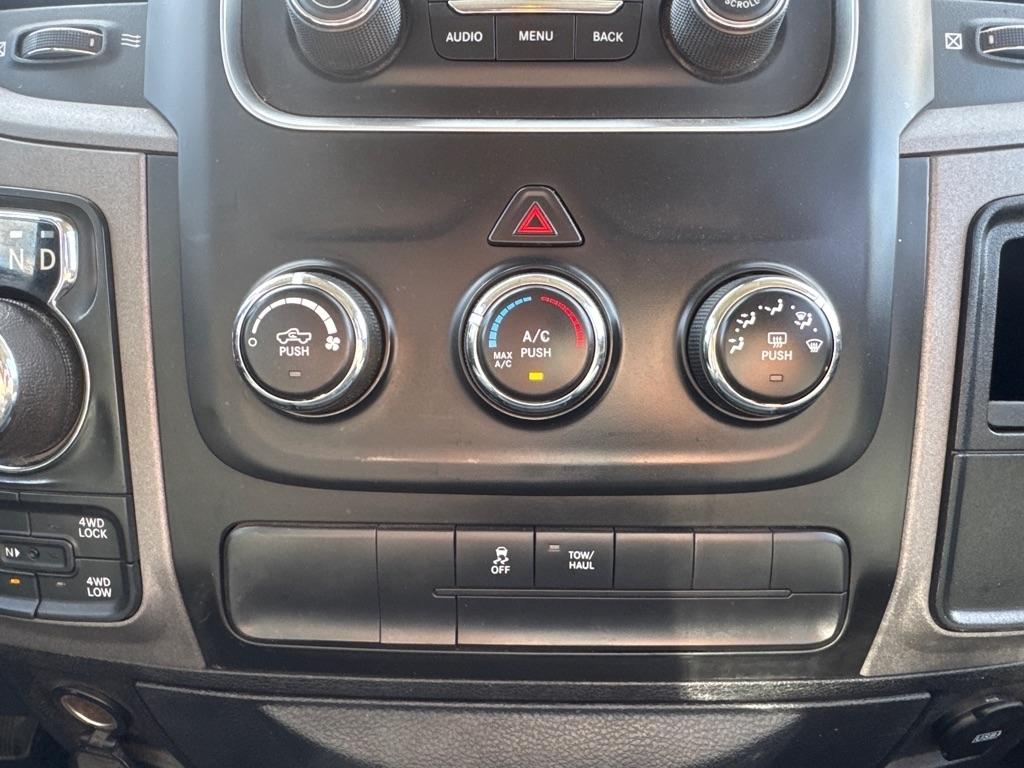 RAM 1500 Tradesman Crew Cab SWB 4WD 2018