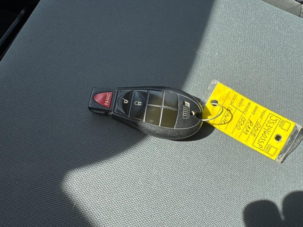 RAM 1500 Tradesman Crew Cab SWB 4WD 2018