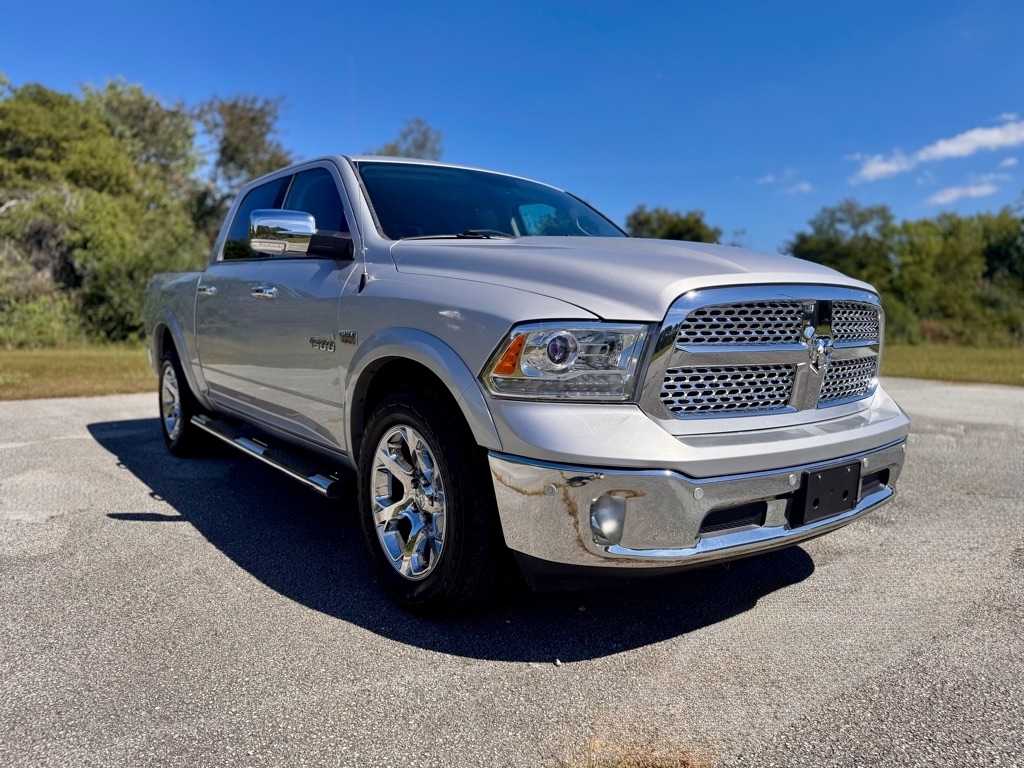 RAM 1500 Laramie Crew Cab SWB 4WD 2017