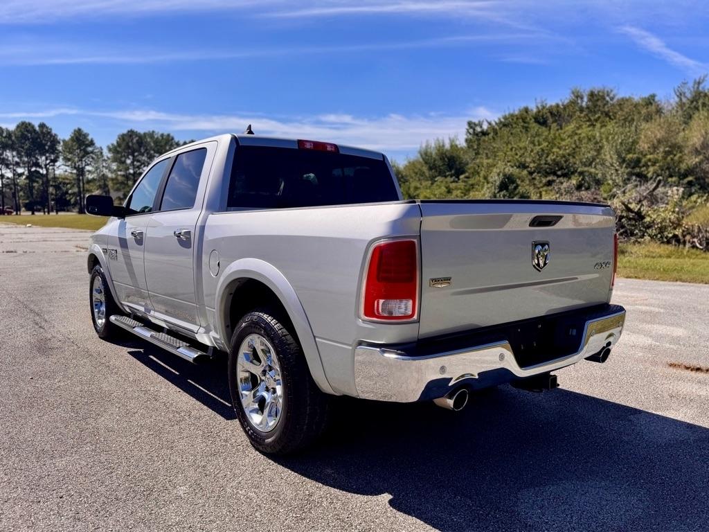 RAM 1500 Laramie Crew Cab SWB 4WD 2017