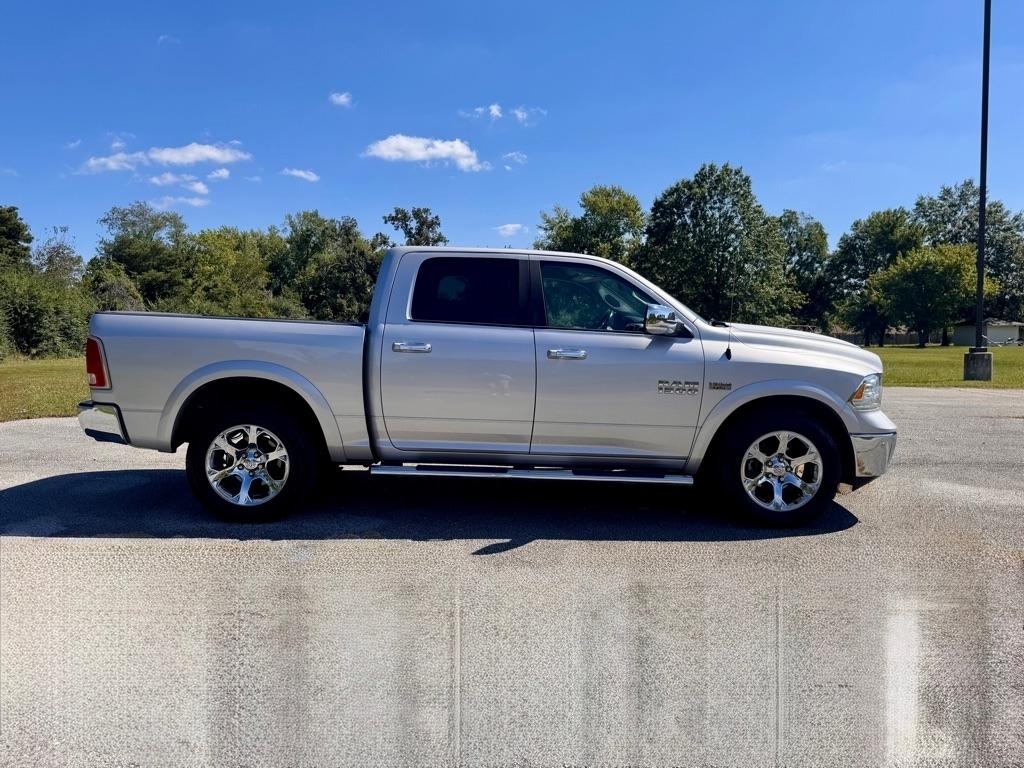 RAM 1500 Laramie Crew Cab SWB 4WD 2017