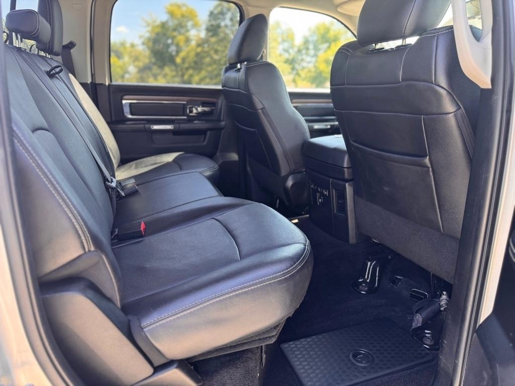 RAM 1500 Laramie Crew Cab SWB 4WD 2017