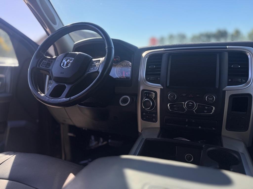 RAM 1500 SLT Crew Cab SWB 4WD 2015