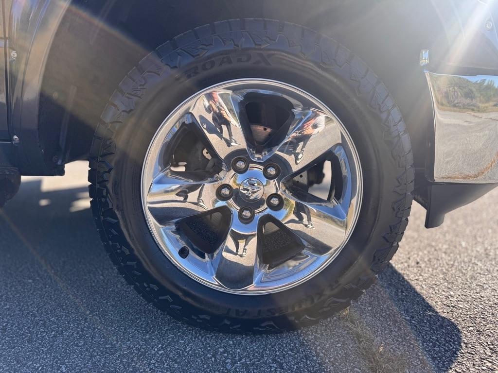 RAM 1500 SLT Crew Cab SWB 4WD 2015