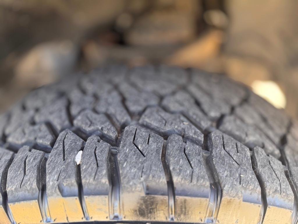 RAM 1500 SLT Crew Cab SWB 4WD 2015