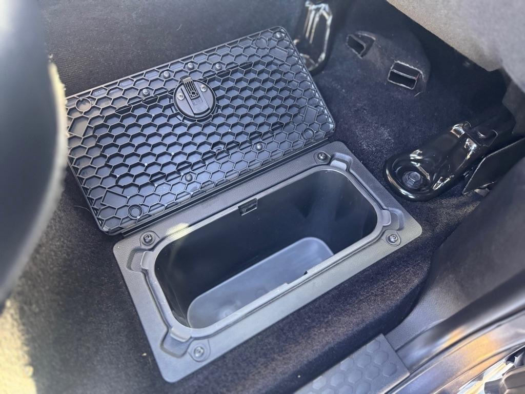 RAM 1500 SLT Crew Cab SWB 4WD 2015