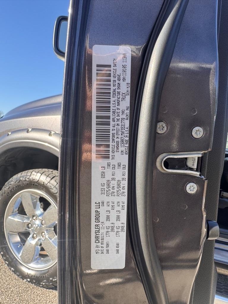 RAM 1500 SLT Crew Cab SWB 4WD 2015