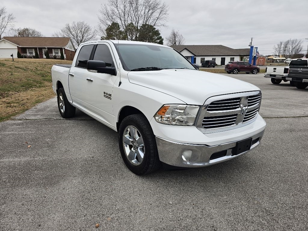 RAM 1500 SLT Crew Cab SWB 4WD 2015