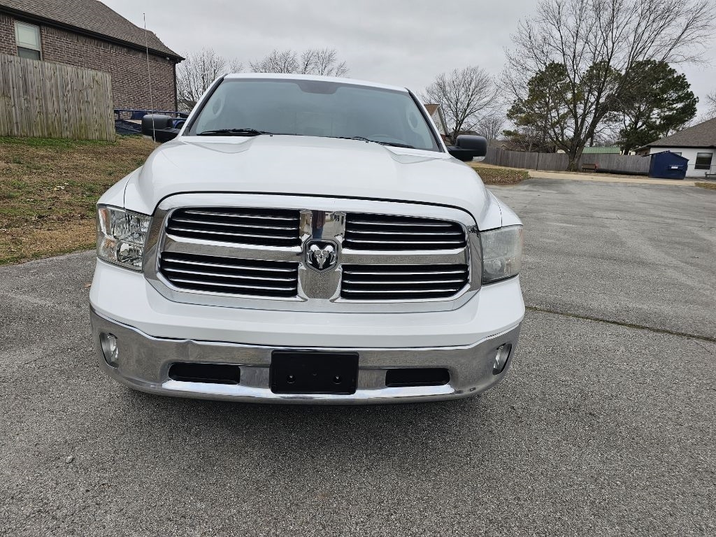 RAM 1500 SLT Crew Cab SWB 4WD 2015