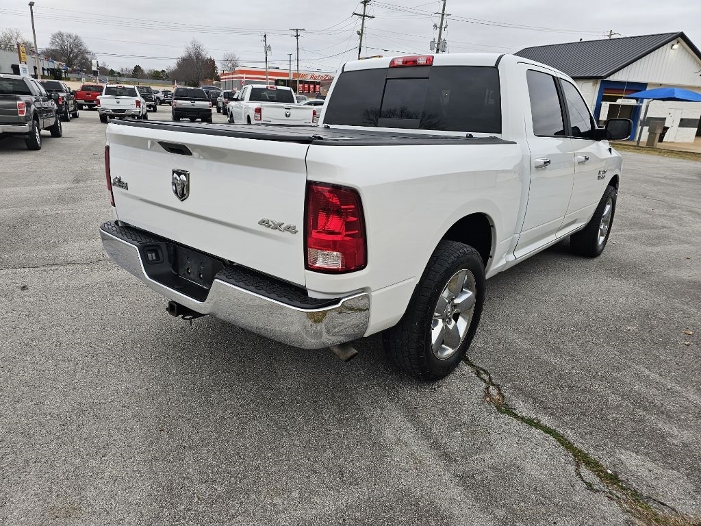 RAM 1500 SLT Crew Cab SWB 4WD 2015