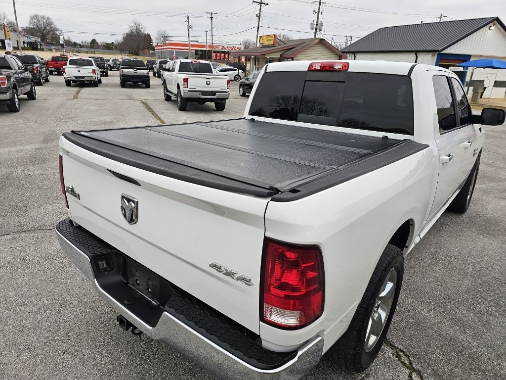 RAM 1500 SLT Crew Cab SWB 4WD 2015