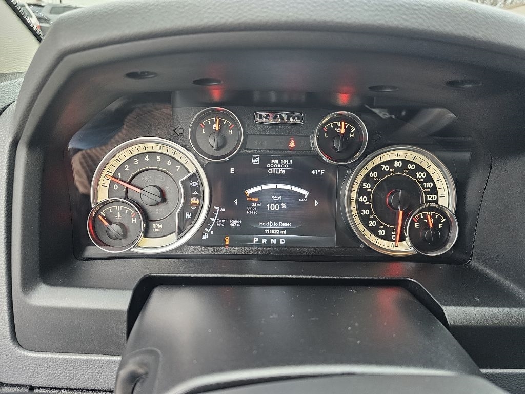 RAM 1500 SLT Crew Cab SWB 4WD 2015