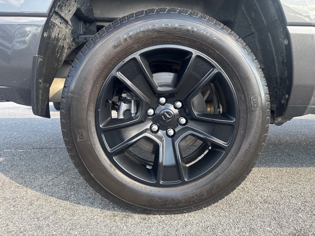 RAM 1500 Big Horn Crew Cab SWB 4WD 2022