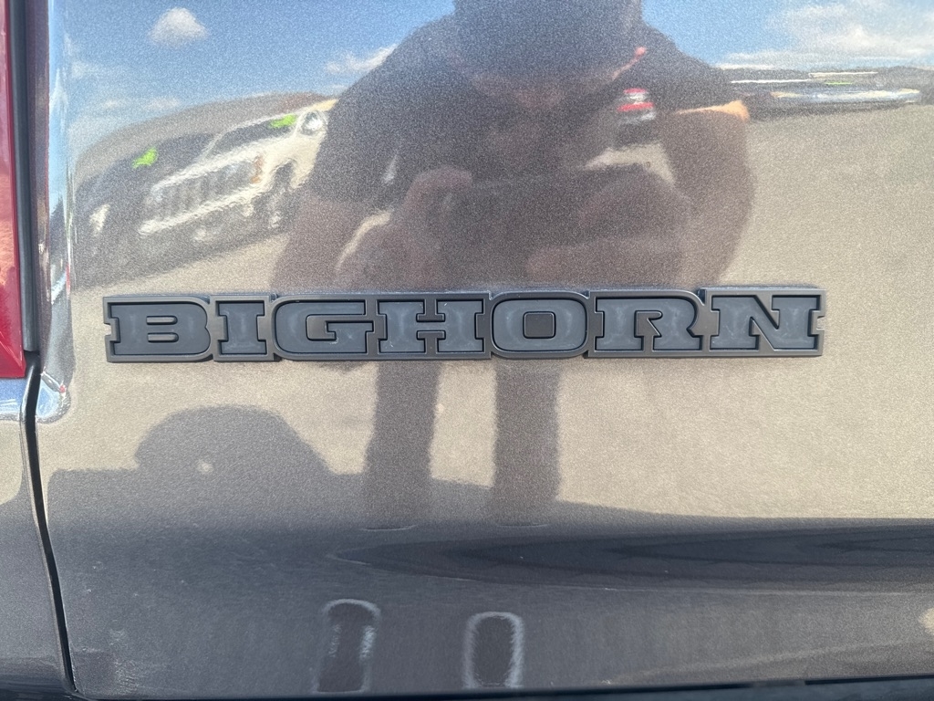 RAM 1500 Big Horn Crew Cab SWB 4WD 2022