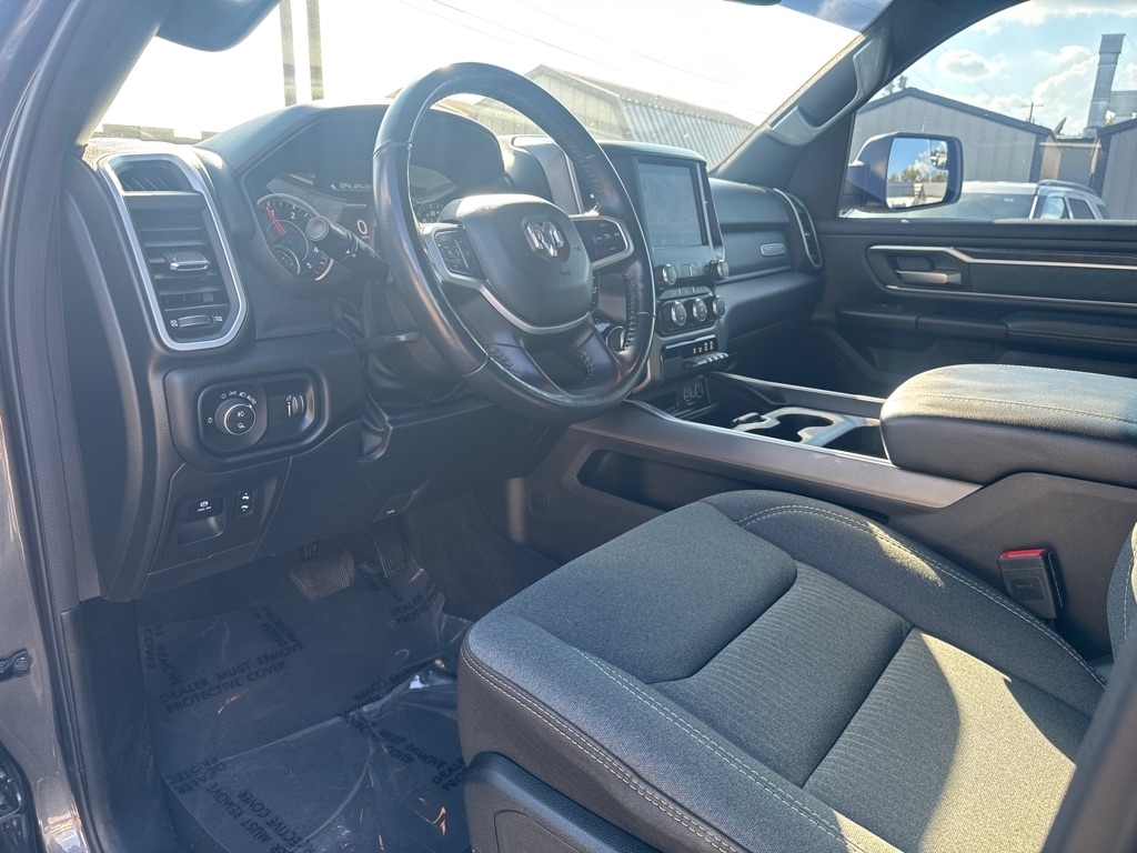 RAM 1500 Big Horn Crew Cab SWB 4WD 2022