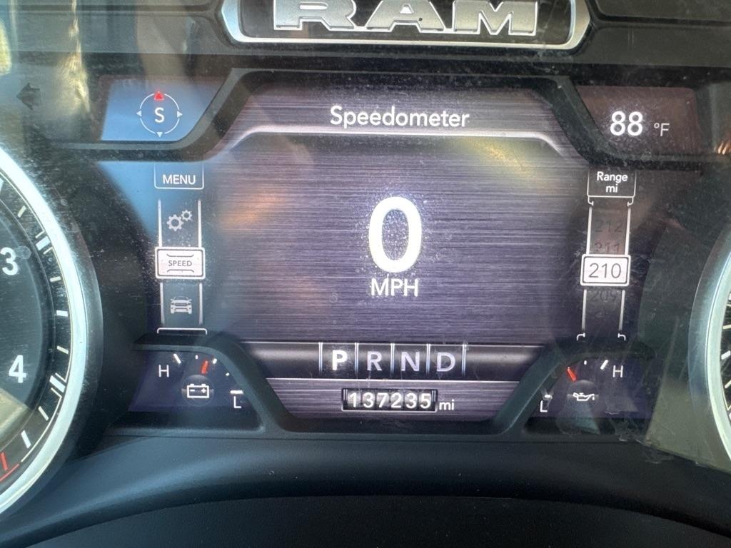 RAM 1500 Big Horn Crew Cab SWB 4WD 2022