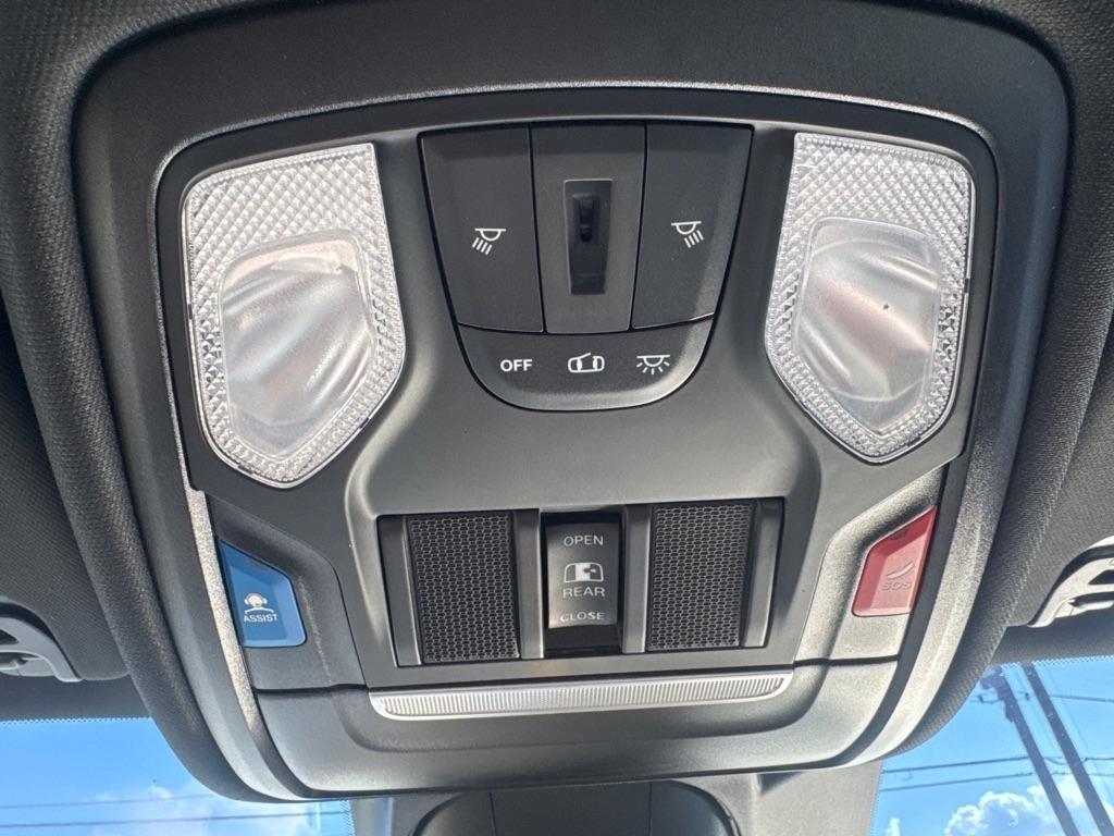 RAM 1500 Big Horn Crew Cab SWB 4WD 2022