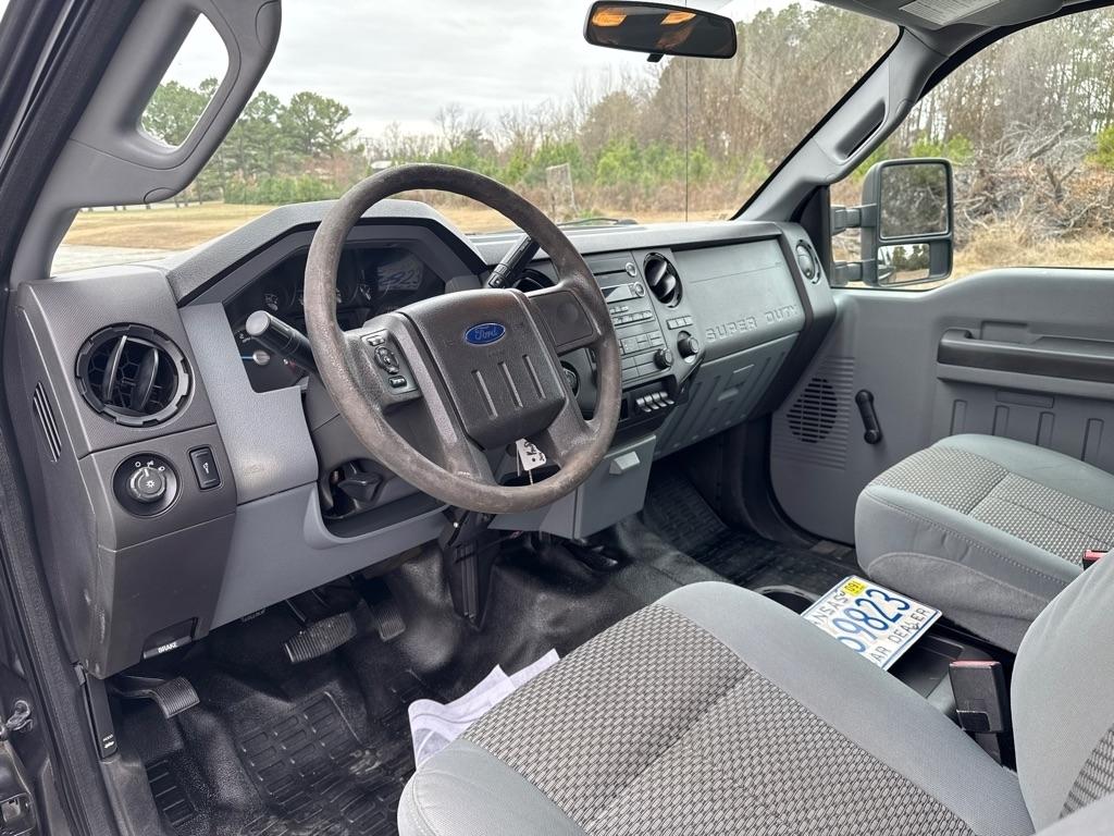 Ford Super Duty F-250 SRW XL Crew Cab 2WD 2015