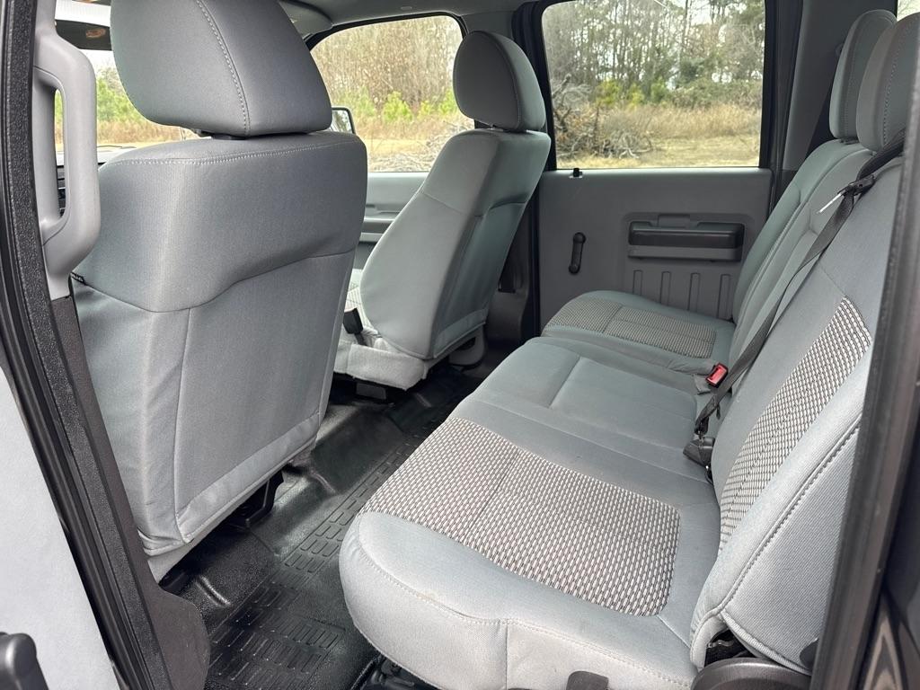 Ford Super Duty F-250 SRW XL Crew Cab 2WD 2015