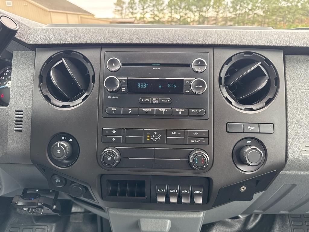 Ford Super Duty F-250 SRW XL Crew Cab 2WD 2015