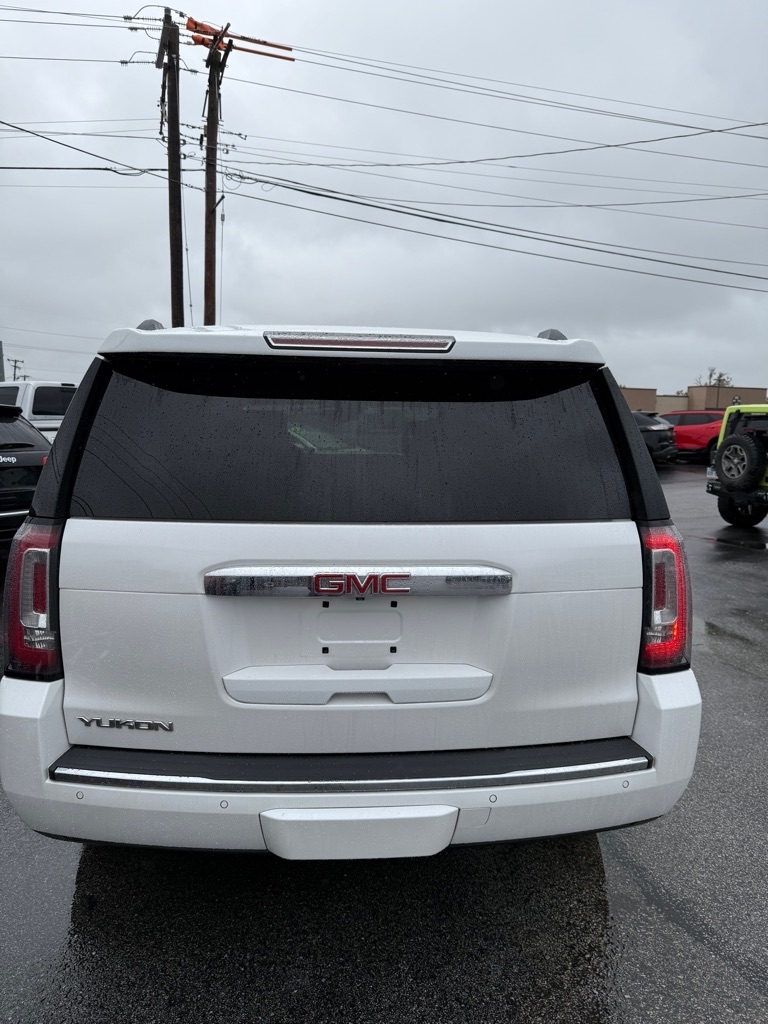 GMC Yukon Denali 4WD 2018