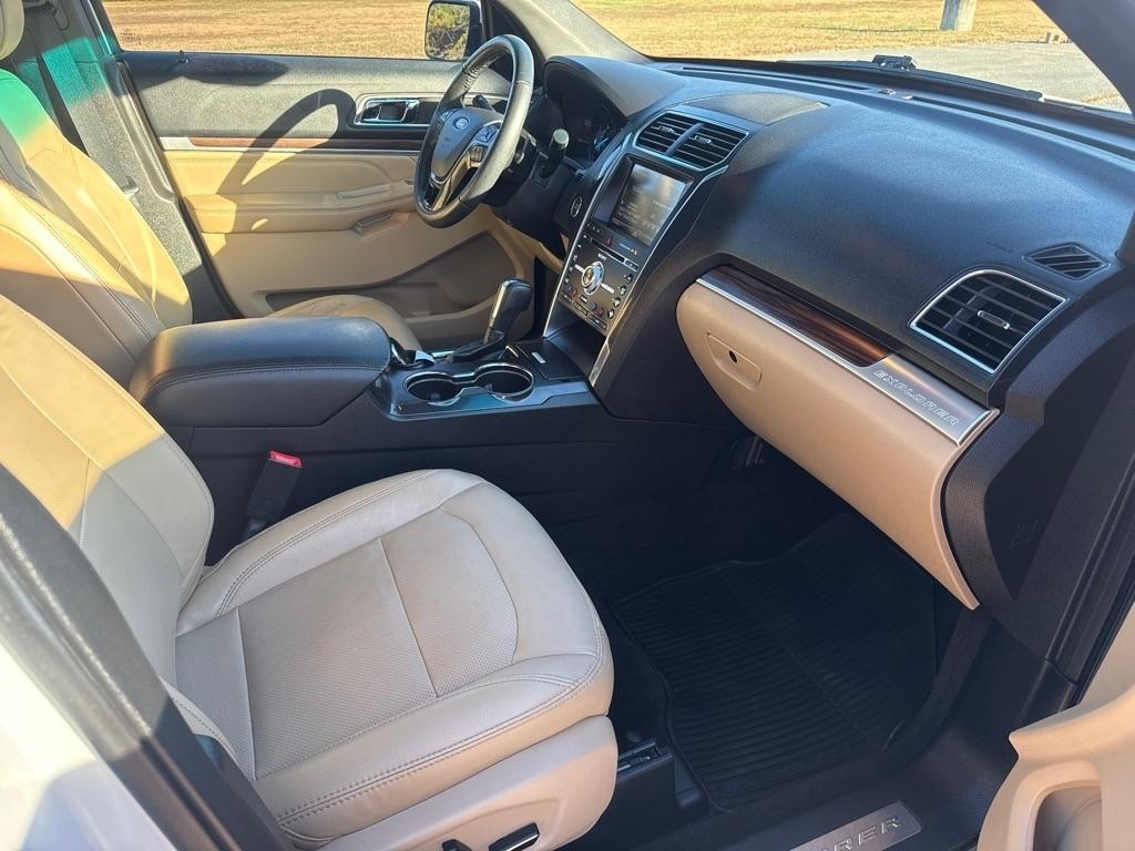 Ford Explorer Limited FWD 2016