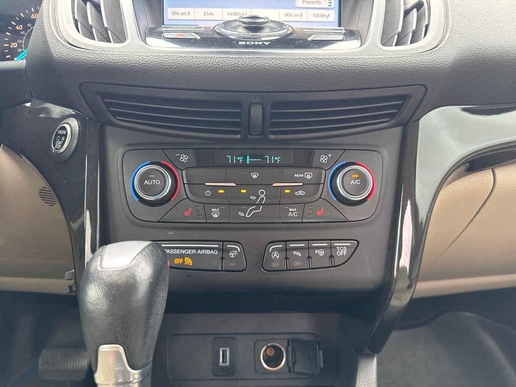 Ford Escape Titanium FWD 2017