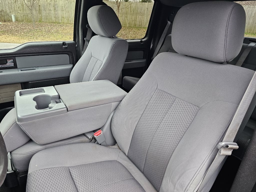 Ford F-150 XL SuperCrew 5.5-ft. Bed 4WD 2013