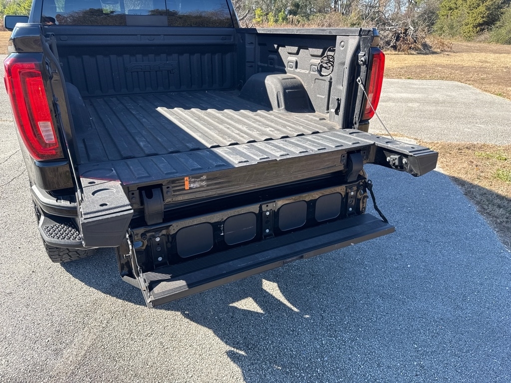 GMC Sierra 1500 AT4 Crew Cab Long Box 4WD 2019