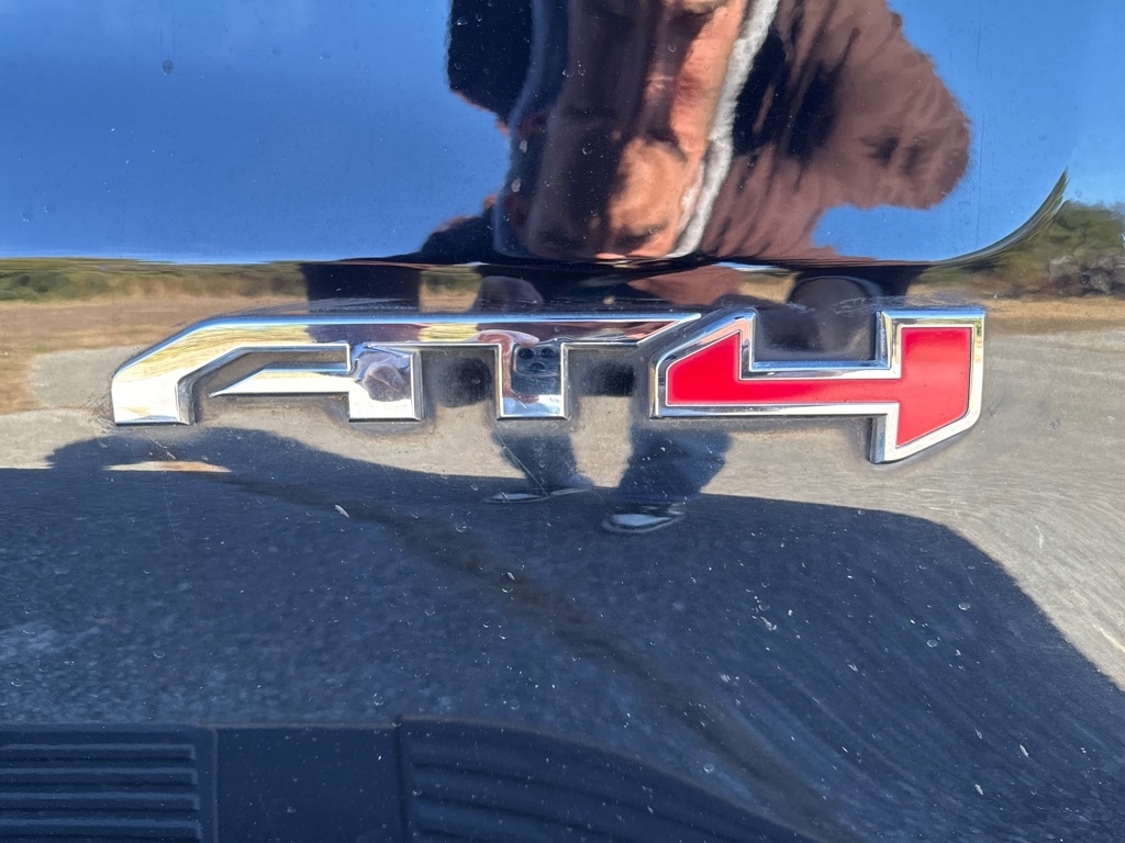 GMC Sierra 1500 AT4 Crew Cab Long Box 4WD 2019