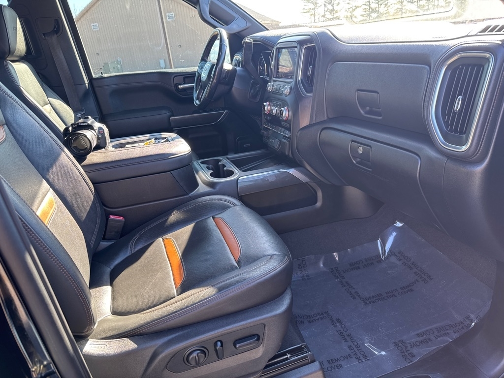 GMC Sierra 1500 AT4 Crew Cab Long Box 4WD 2019