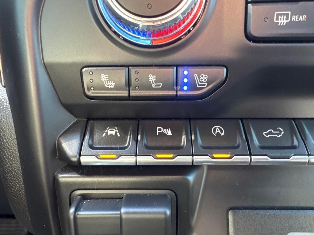 GMC Sierra 1500 AT4 Crew Cab Long Box 4WD 2019