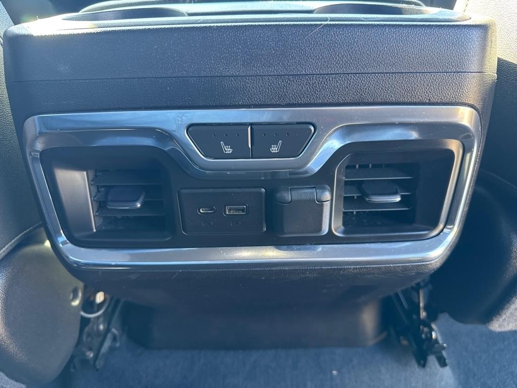 GMC Sierra 1500 AT4 Crew Cab Long Box 4WD 2019