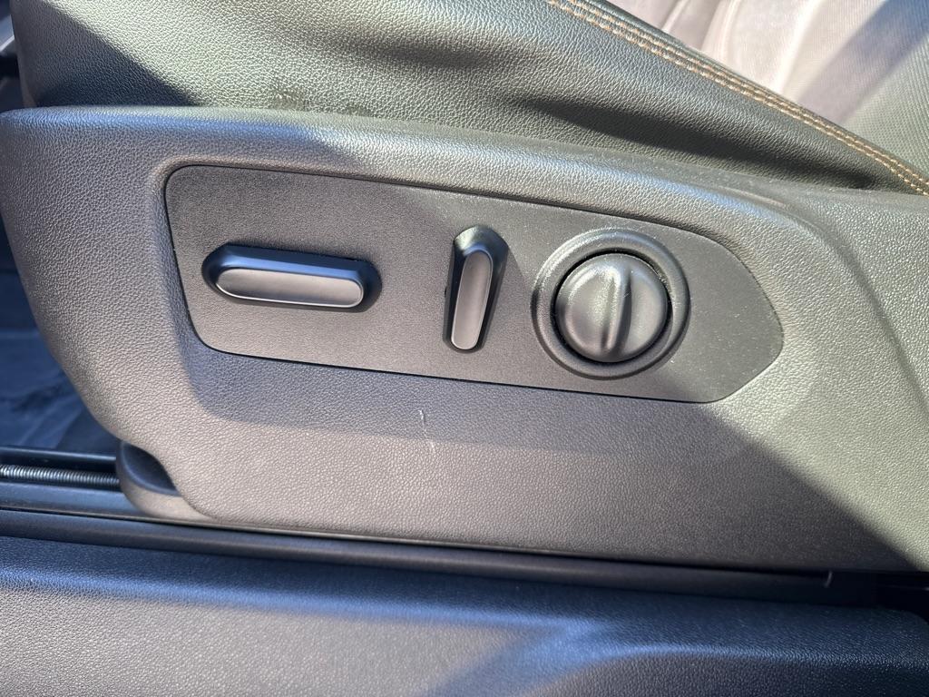 GMC Sierra 1500 AT4 Crew Cab Long Box 4WD 2019