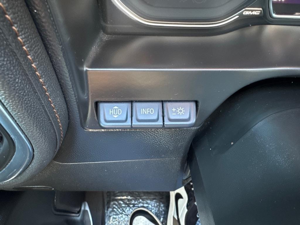 GMC Sierra 1500 AT4 Crew Cab Long Box 4WD 2019