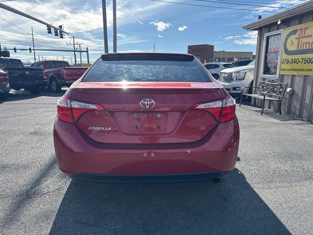 Toyota Corolla L 4-Speed AT 2016