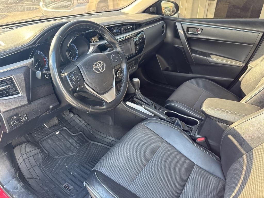 Toyota Corolla L 4-Speed AT 2016