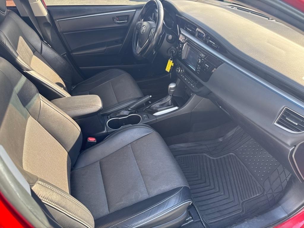 Toyota Corolla L 4-Speed AT 2016