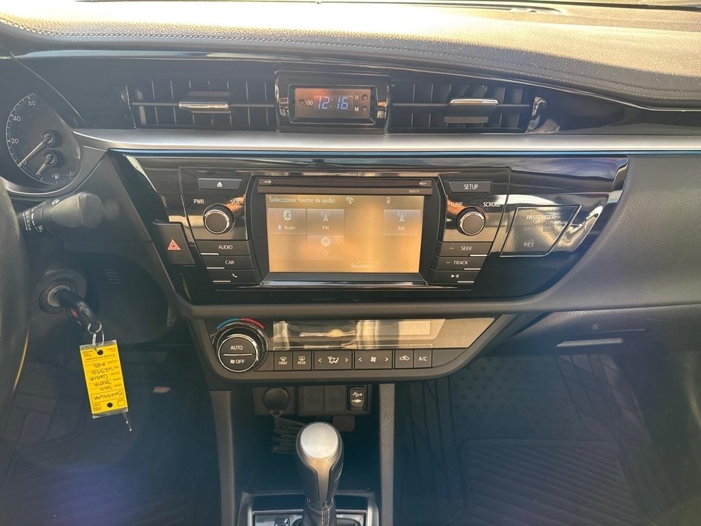 Toyota Corolla L 4-Speed AT 2016