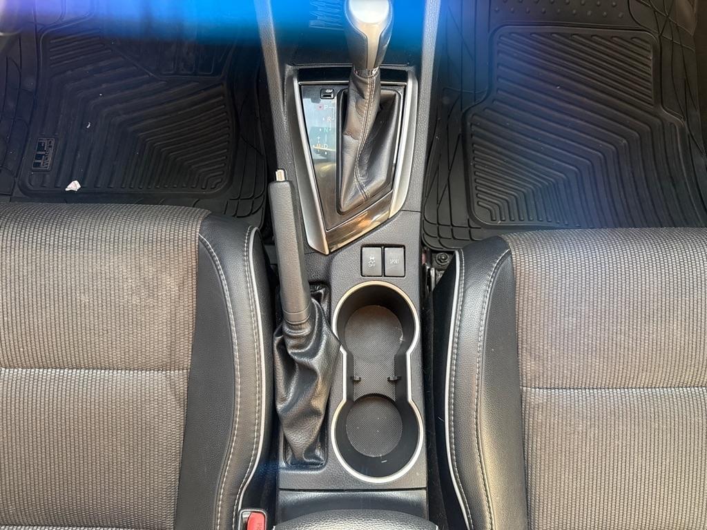 Toyota Corolla L 4-Speed AT 2016