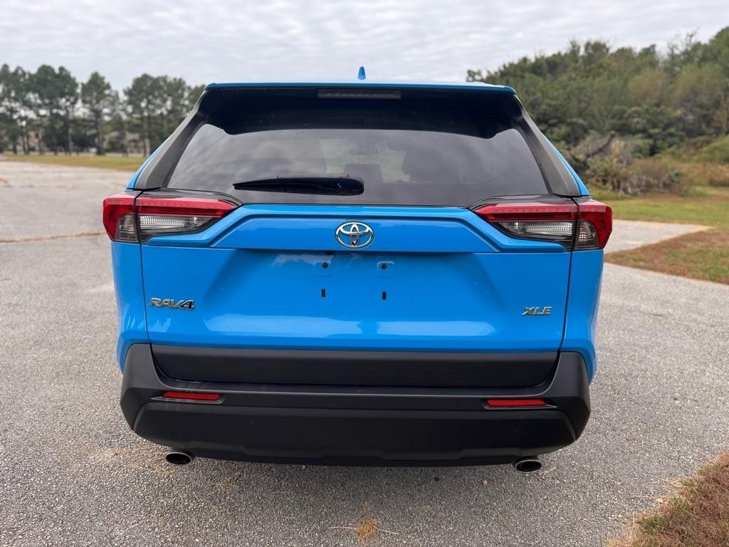 Toyota RAV4 XLE 2021