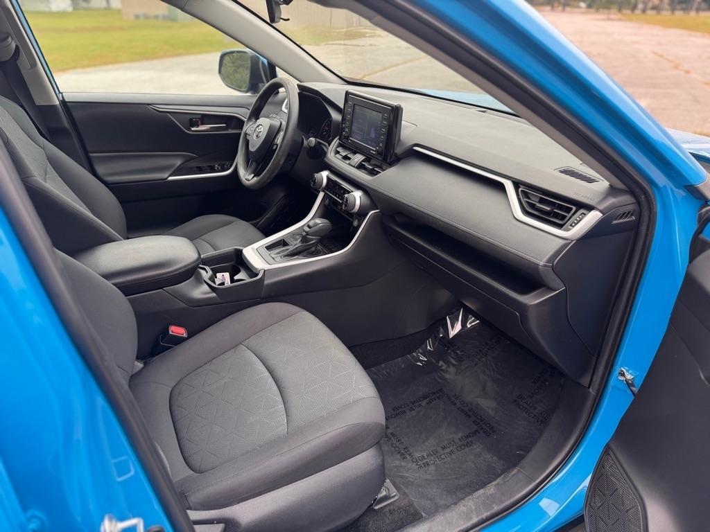 Toyota RAV4 XLE 2021