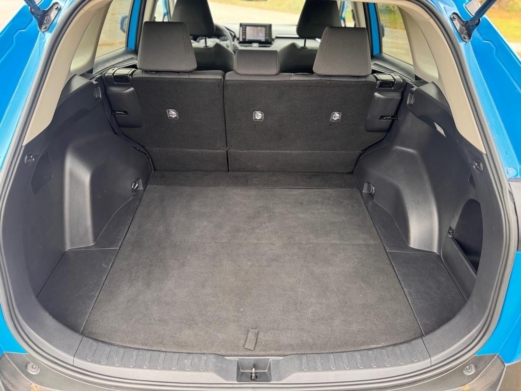 Toyota RAV4 XLE 2021