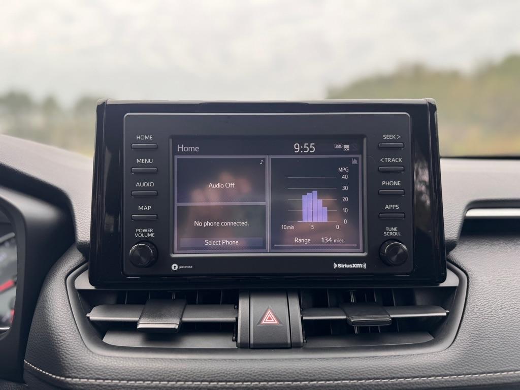 Toyota RAV4 XLE 2021